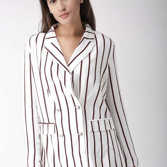 Forever 21 Contemporary White & Navy Blue Striped Double- Breasted Casual Blazer - Picture 3 of 13